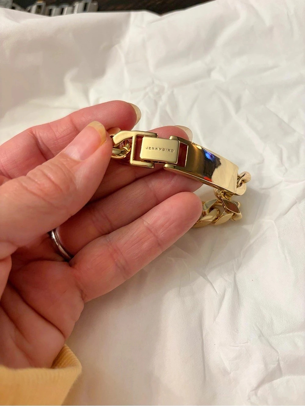KENDRA SCOTT Gold-Tone Chain Bracelet Like New